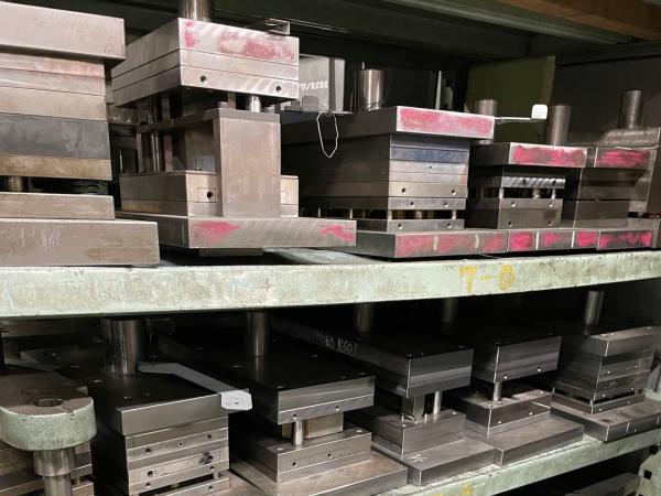 金型設計・製作｜西都プレス工業