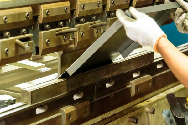 板金部品加工｜西都プレス工業